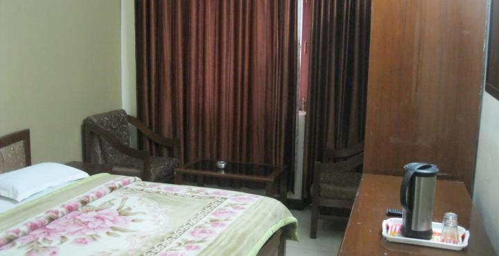 Treebo Trend Mussoorie Club Hotel Dehradun Exterior photo